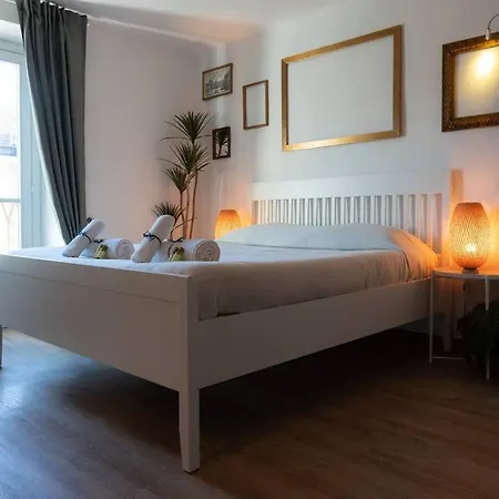 Centro • Mole Antonelliana Ma•ma Loft Oriental アパート トリノ